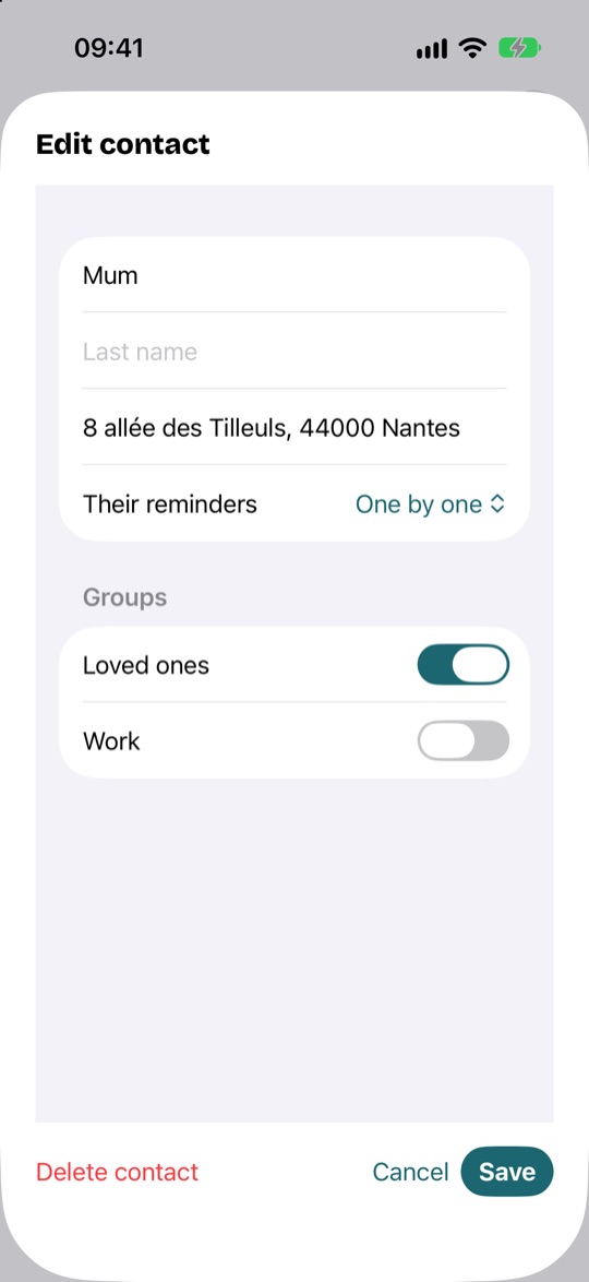 Mum's contact card: first name, address, her reminders, her groups